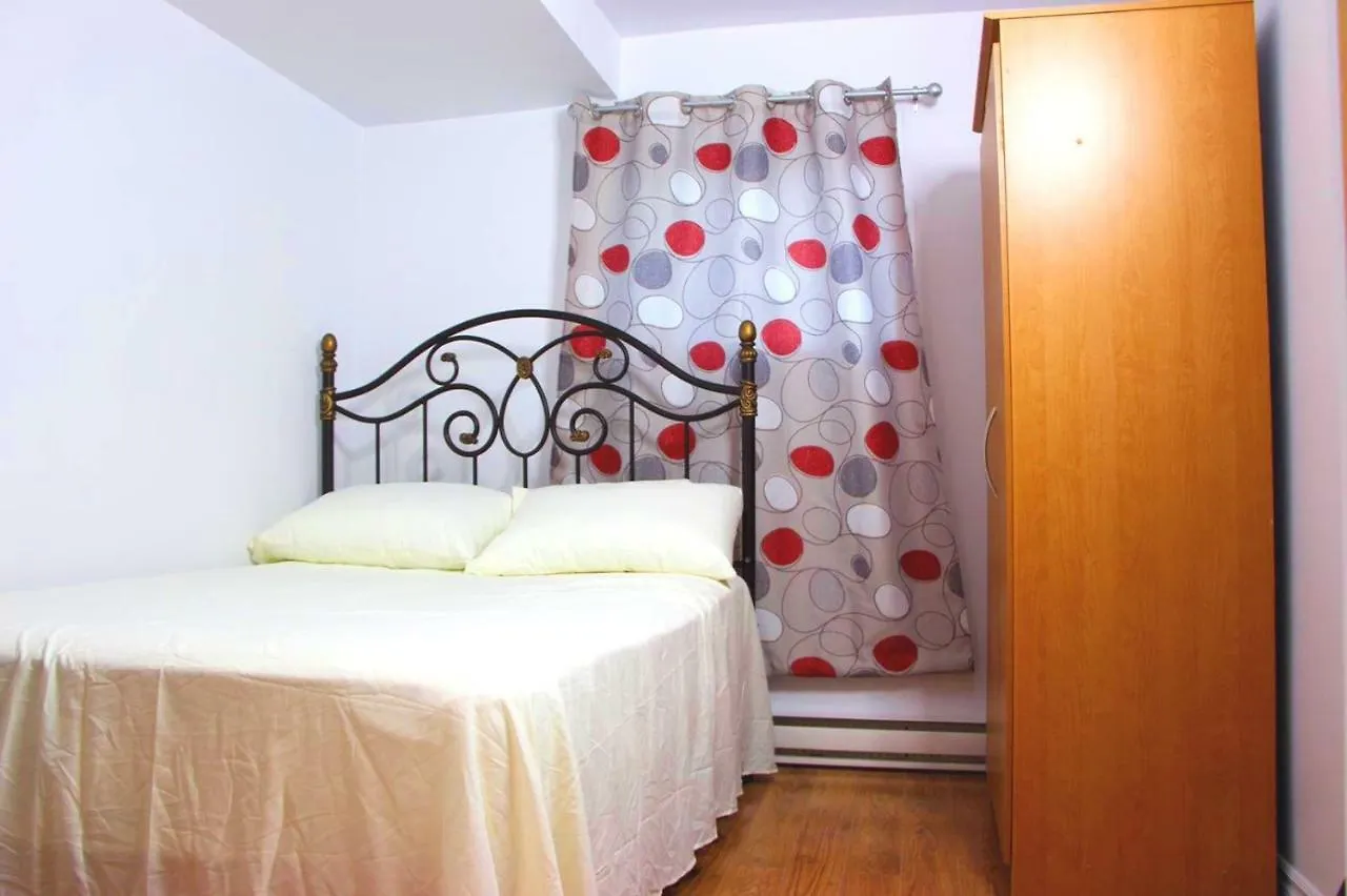 Private Comfy Apartment In Montréal