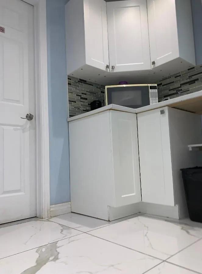 Private Comfy Apartment In Montreal